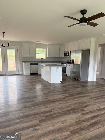 7335 Sandy Cross Road, Carnesville, GA 30521