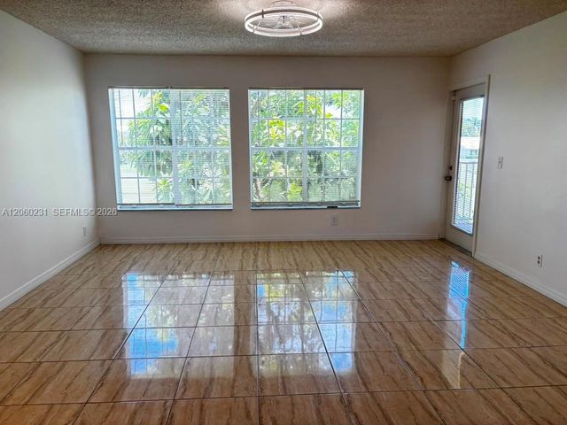 6292 La Costa Drive H, Boca Raton, FL 33433