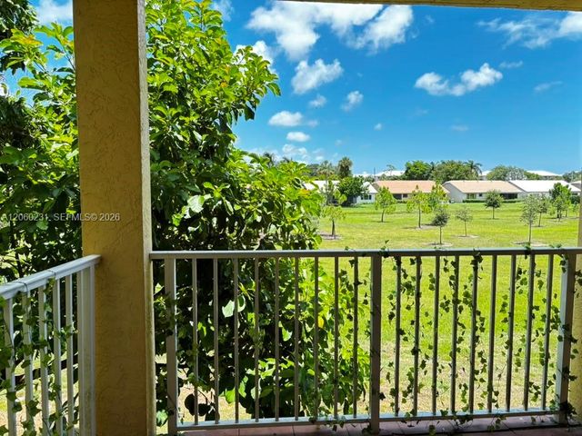 6292 La Costa Drive H, Boca Raton, FL 33433