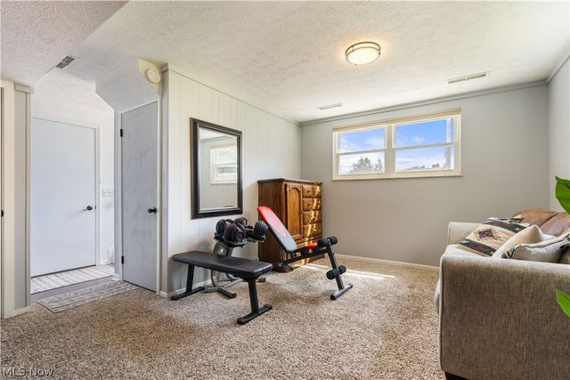 821 36th Street NW, Canton, OH 44709
