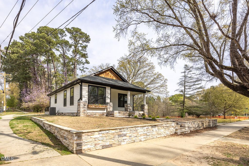 310 W Club Boulevard, Durham, NC 27704