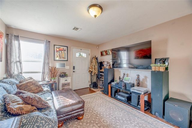 422 Monroney Drive, Midwest City, OK 73110