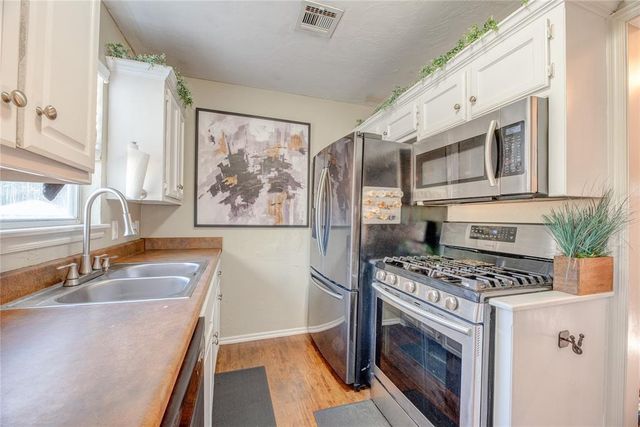 422 Monroney Drive, Midwest City, OK 73110