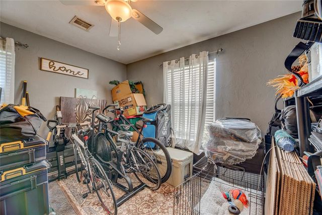 422 Monroney Drive, Midwest City, OK 73110