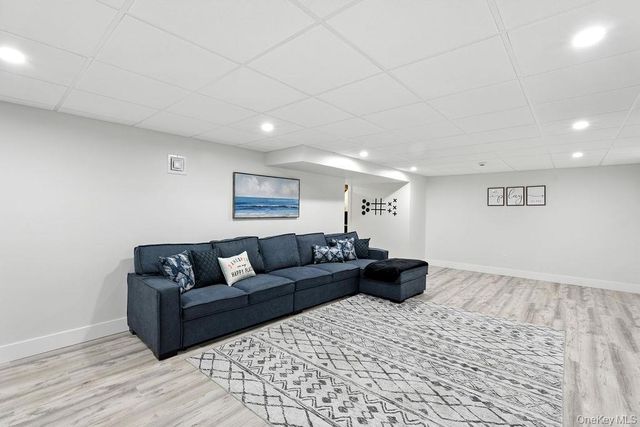 100 Manor Lane, Riverhead, NY 11901