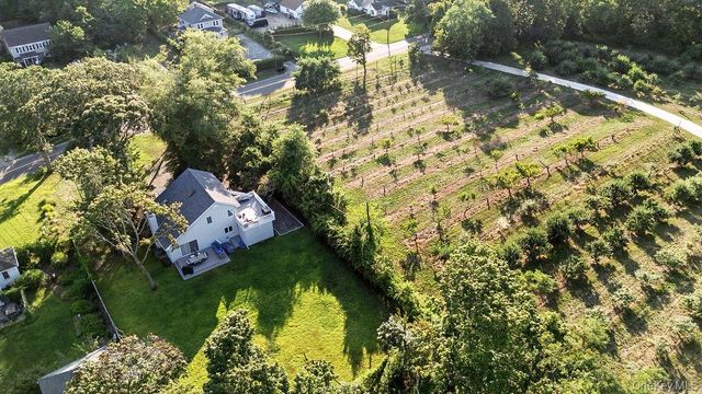 100 Manor Lane, Riverhead, NY 11901