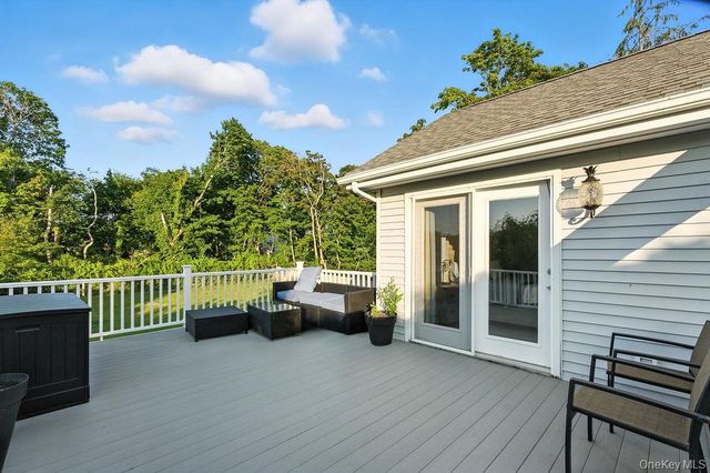 100 Manor Lane, Riverhead, NY 11901