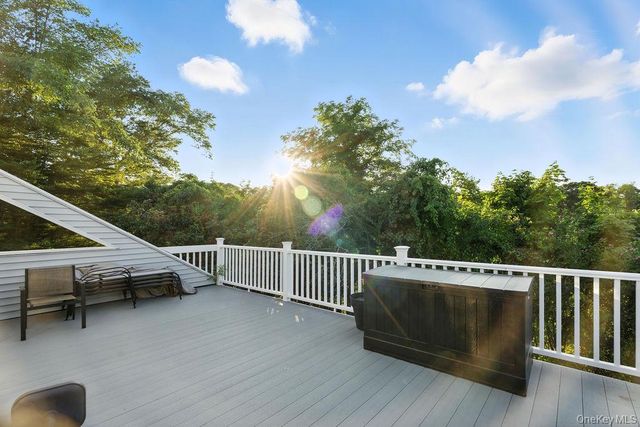 100 Manor Lane, Riverhead, NY 11901