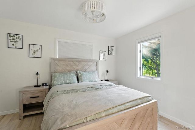 100 Manor Lane, Riverhead, NY 11901