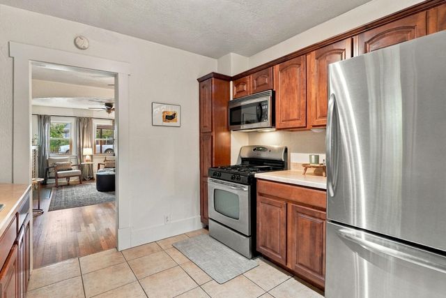 923 Arno Street SE, Albuquerque, NM 87102
