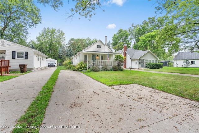 211 N Deerfield Avenue, Lansing, MI 48917