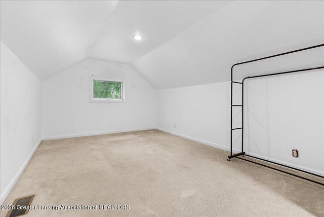 211 N Deerfield Avenue, Lansing, MI 48917