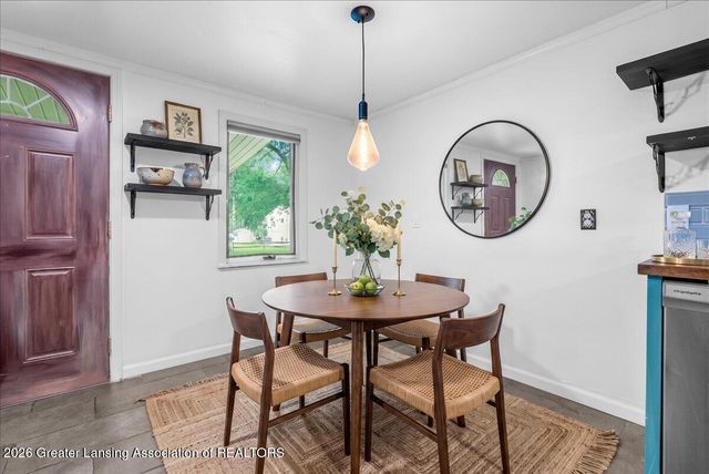 211 N Deerfield Avenue, Lansing, MI 48917