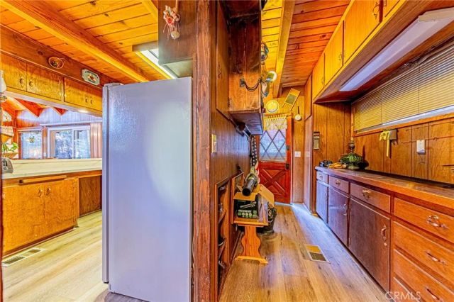 5522 Acorn, Wrightwood, CA 92397