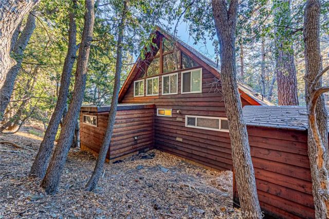 5522 Acorn, Wrightwood, CA 92397