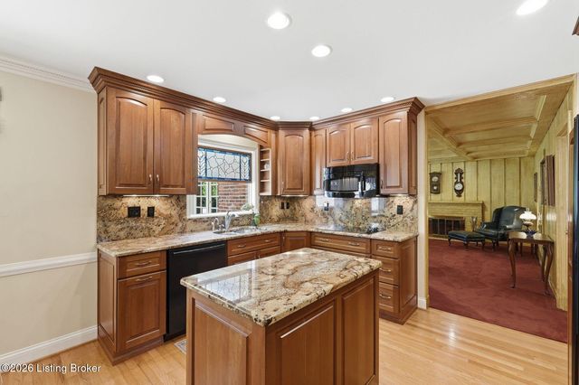 6402 Haverhill Rd, Louisville, KY 40222