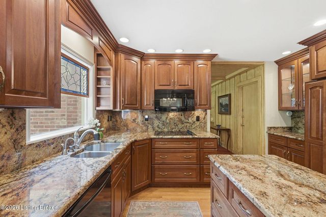 6402 Haverhill Rd, Louisville, KY 40222