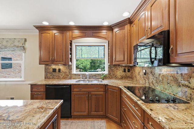 6402 Haverhill Rd, Louisville, KY 40222