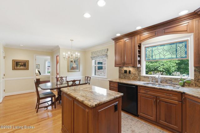 6402 Haverhill Rd, Louisville, KY 40222