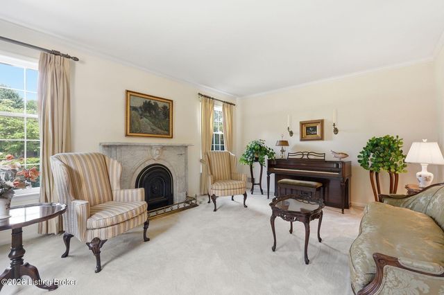 6402 Haverhill Rd, Louisville, KY 40222