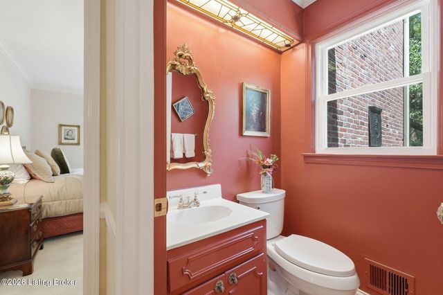 6402 Haverhill Rd, Louisville, KY 40222