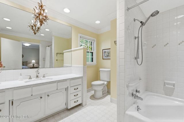 6402 Haverhill Rd, Louisville, KY 40222