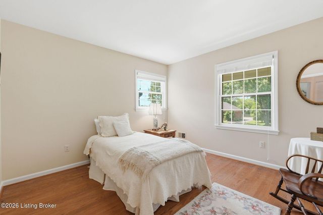 6402 Haverhill Rd, Louisville, KY 40222