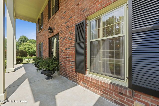 6402 Haverhill Rd, Louisville, KY 40222
