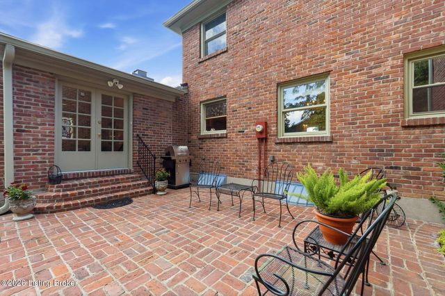 6402 Haverhill Rd, Louisville, KY 40222