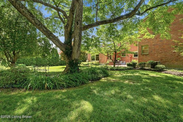 6402 Haverhill Rd, Louisville, KY 40222