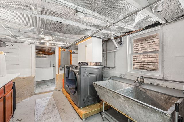 4949 W Winona Street, Chicago, IL 60630