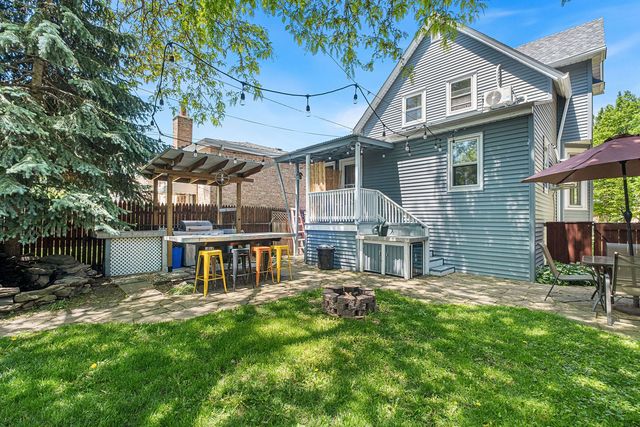 4949 W Winona Street, Chicago, IL 60630