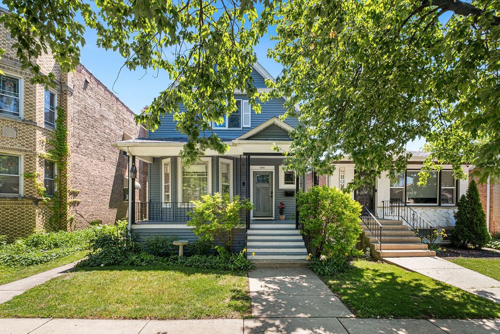 4949 W Winona Street, Chicago, IL 60630