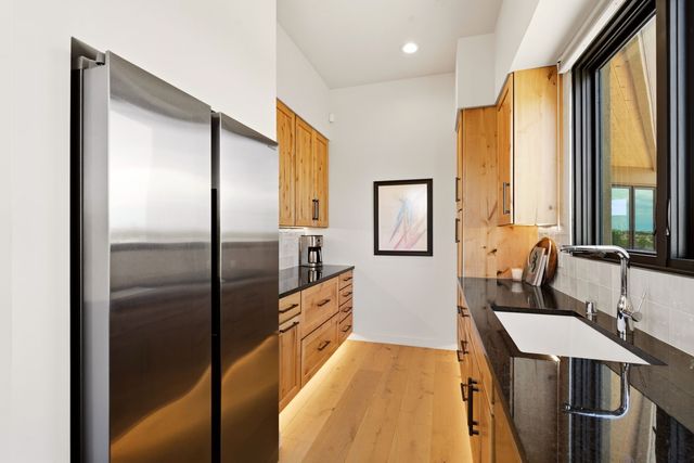 141 Paseo Aragon, Santa Fe, NM 87506