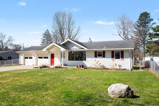 349 E Washington Street, Berrien Springs Vllg, MI 49103