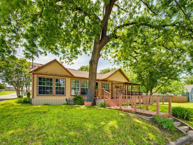 601 S Miller Street, Decatur, TX 76234