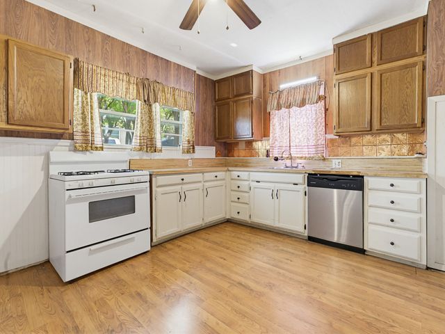 601 S Miller Street, Decatur, TX 76234