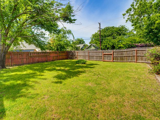 601 S Miller Street, Decatur, TX 76234