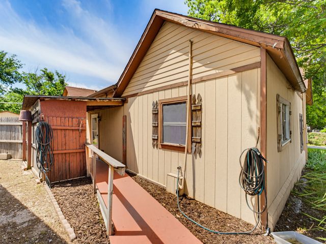 601 S Miller Street, Decatur, TX 76234