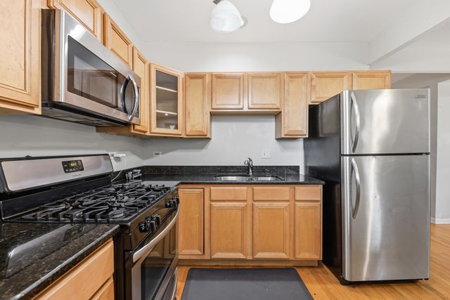 1425 E 68th Street 1, Chicago, IL 60637