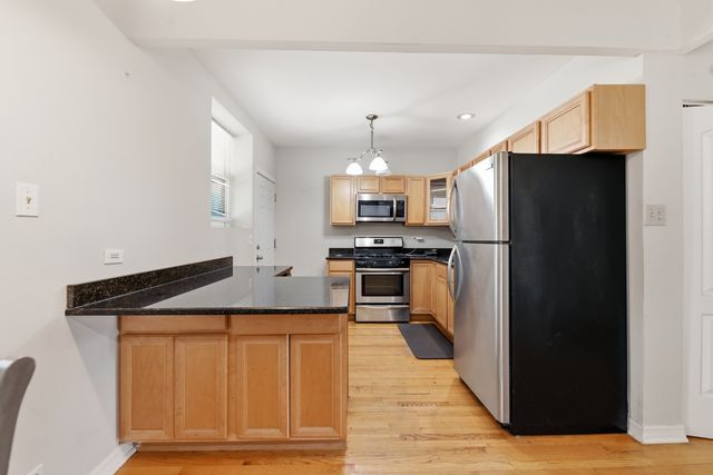 1425 E 68th Street 1, Chicago, IL 60637