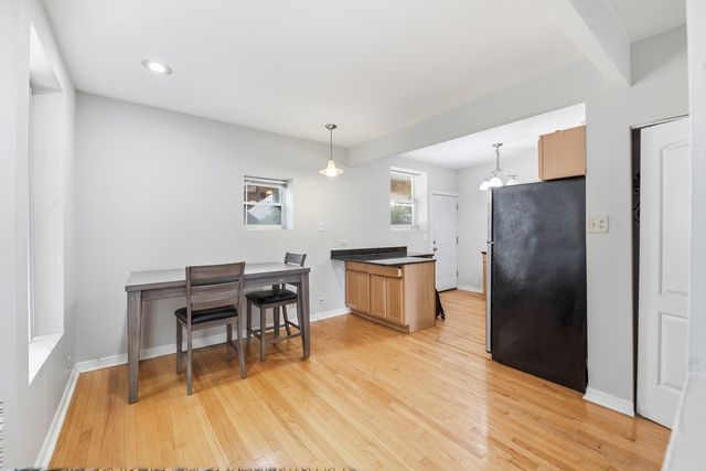 1425 E 68th Street 1, Chicago, IL 60637