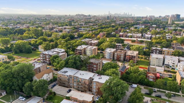 1425 E 68th Street 1, Chicago, IL 60637