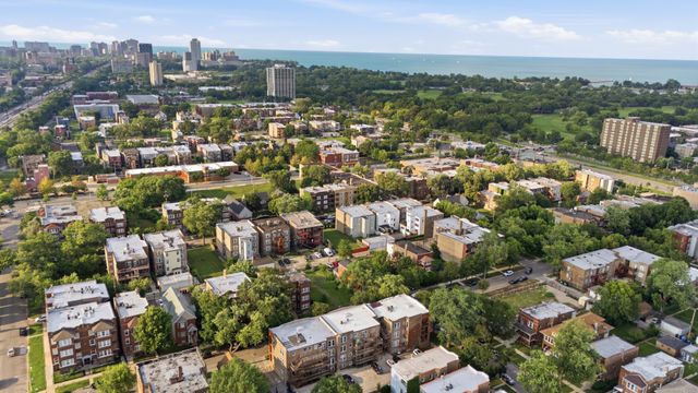 1425 E 68th Street 1, Chicago, IL 60637