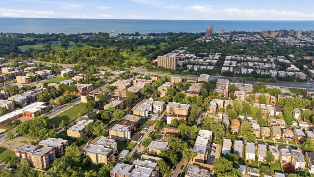 1425 E 68th Street 1, Chicago, IL 60637