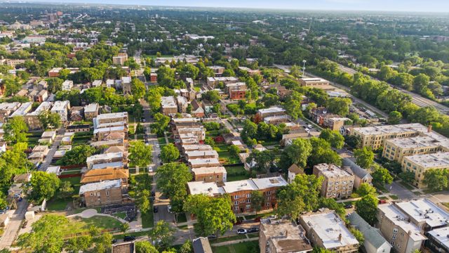 1425 E 68th Street 1, Chicago, IL 60637