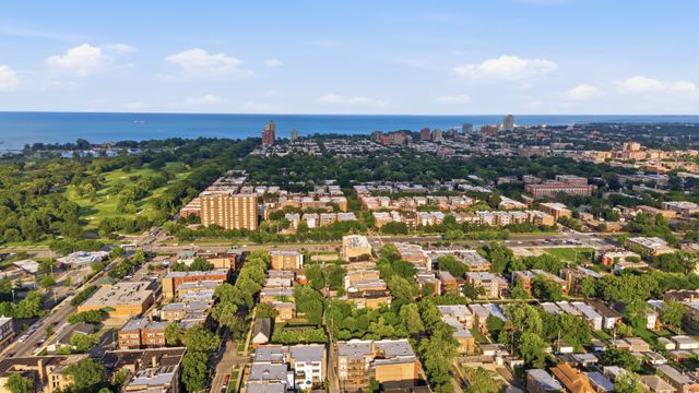 1425 E 68th Street 1, Chicago, IL 60637