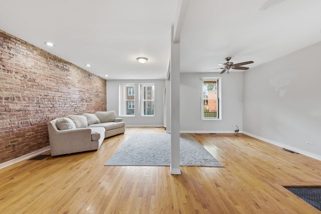 1425 E 68th Street 1, Chicago, IL 60637