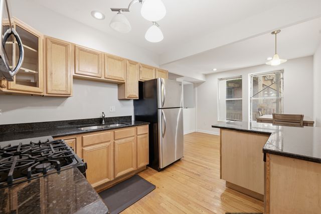 1425 E 68th Street 1, Chicago, IL 60637