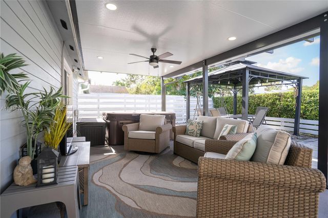 14954 SW 142nd Pl, Miami, FL 33186